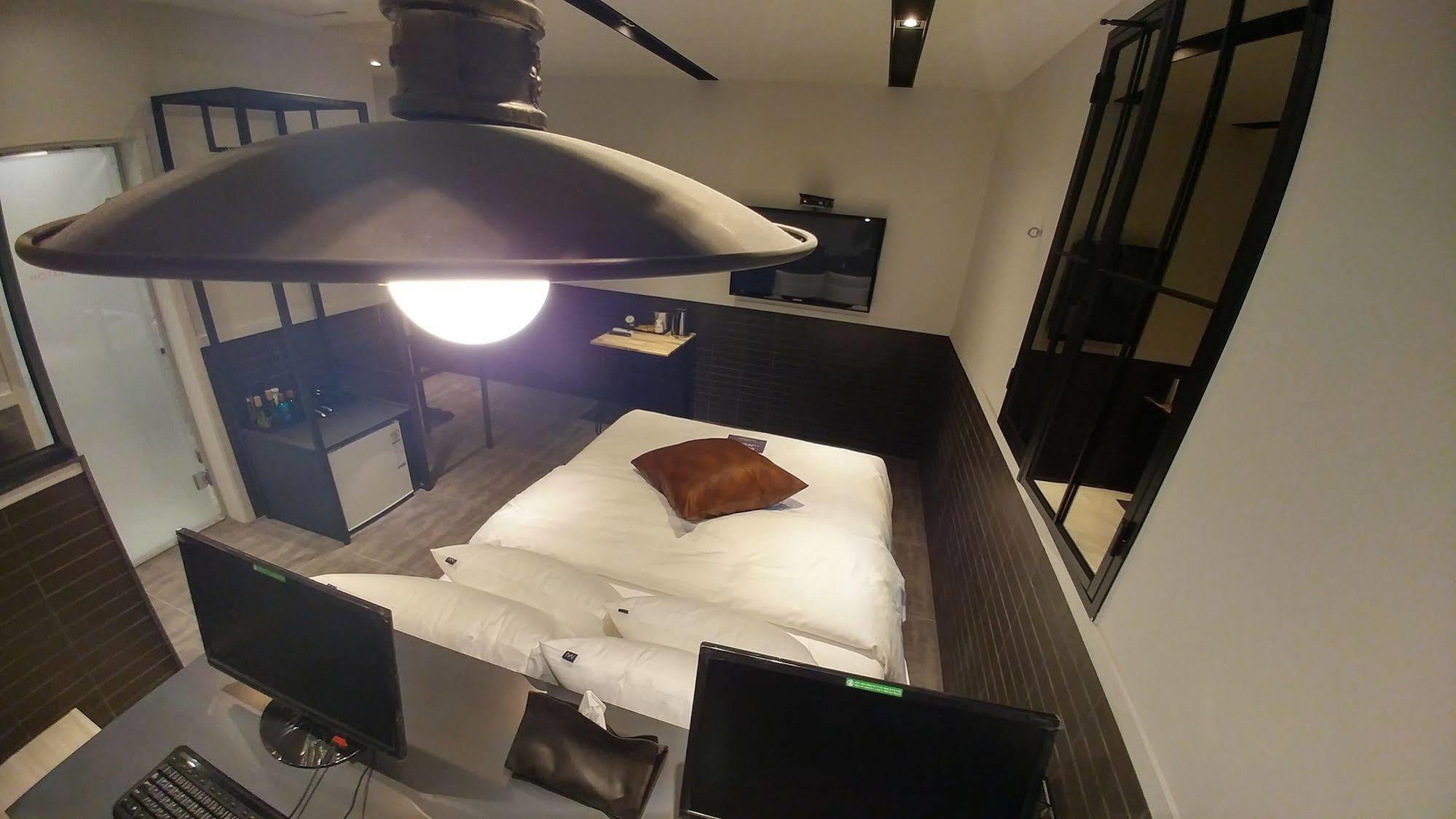 Siheung Hotel Yaja Jungwang מראה חיצוני תמונה