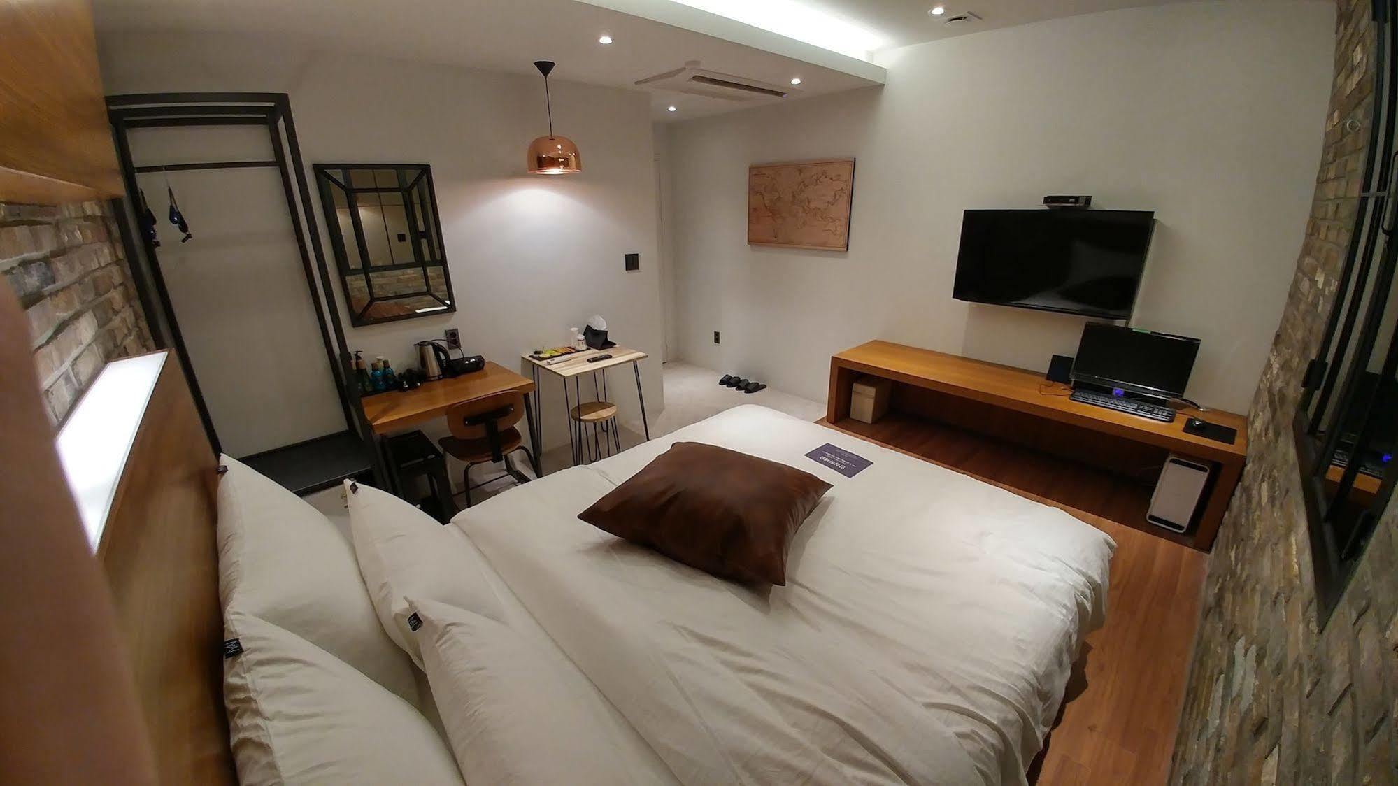 Siheung Hotel Yaja Jungwang מראה חיצוני תמונה