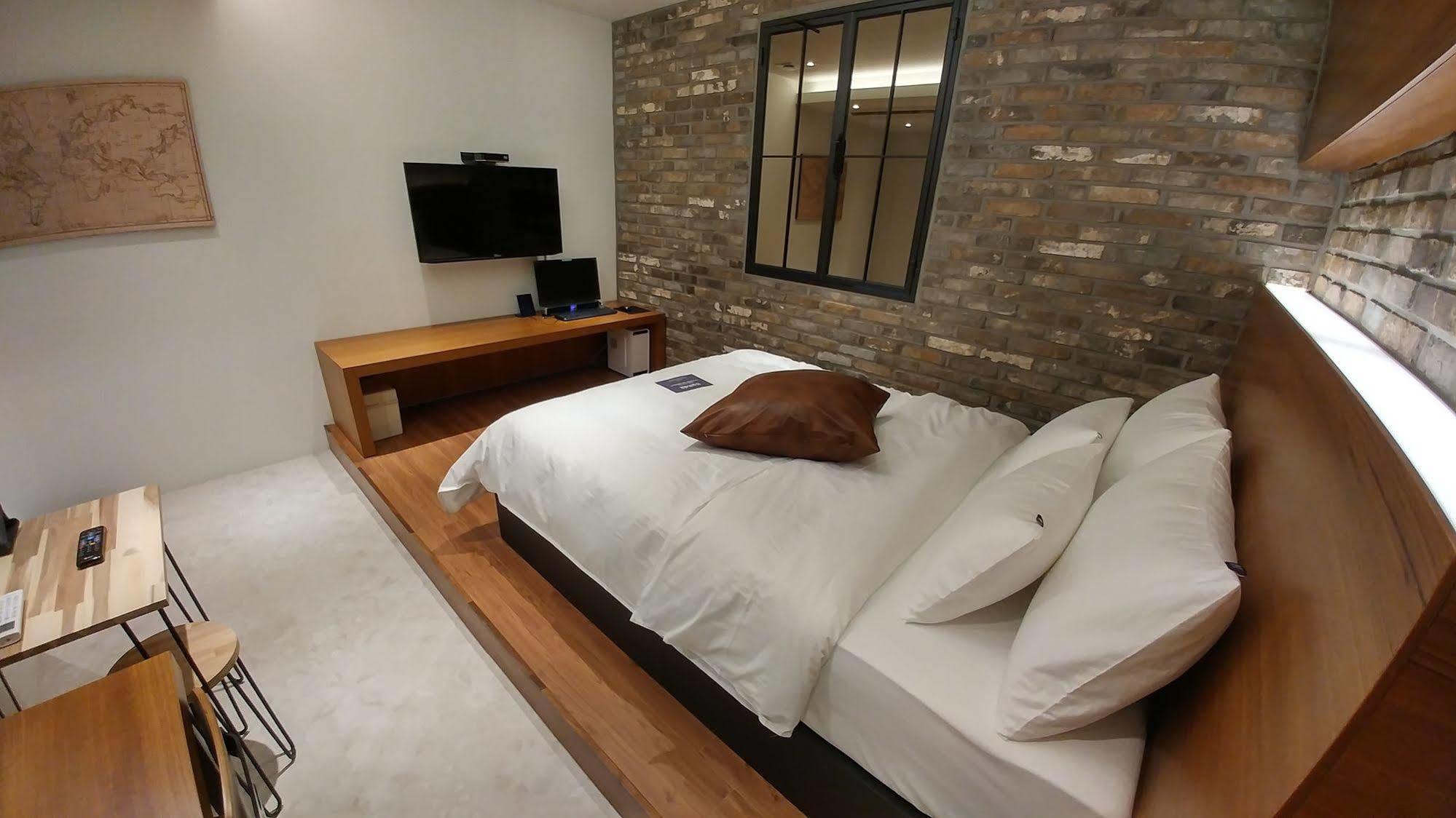 Siheung Hotel Yaja Jungwang מראה חיצוני תמונה